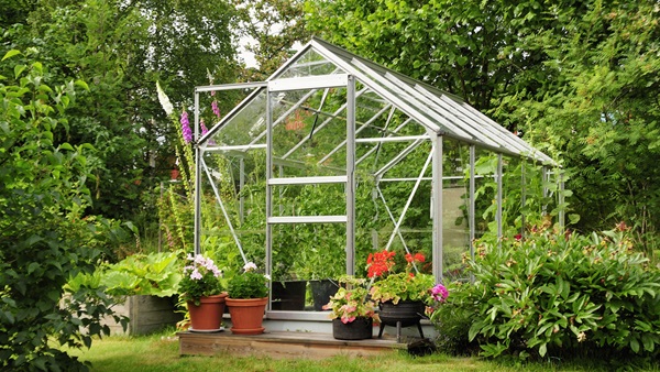 serre in moestuin
